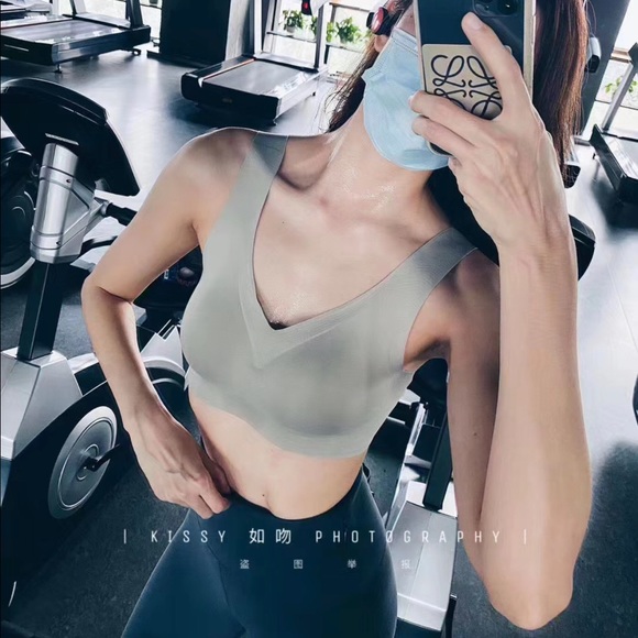 Wireless and seamless push up bra and panty set - Picture 7 of 9